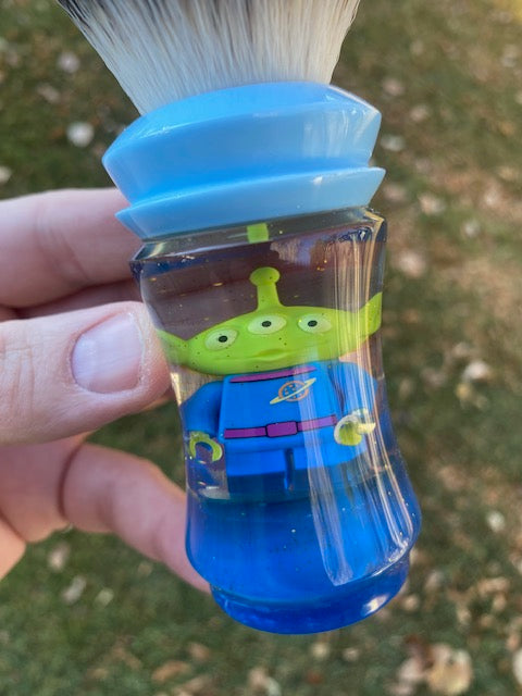 The Claw Shaving Brush