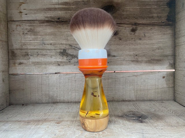 The Baron Neck Duster Brush